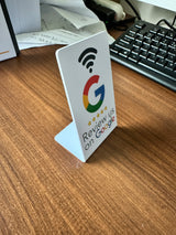 Placa NFC acrílica de reseñas · de pie o adhesiva