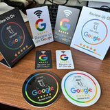 Placa NFC acrílica de reseñas · de pie o adhesiva